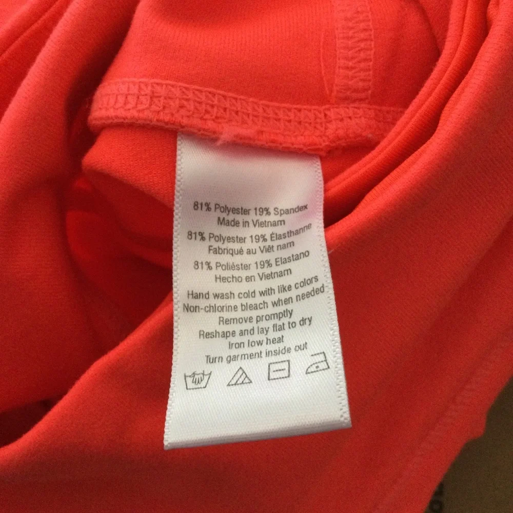 ALO YOGA Helena Capri Legging Neon Volcano Sz Small